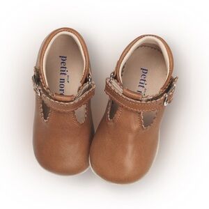 Petit Nord - BABY SCALLOP T-BAR - Cognac Leather